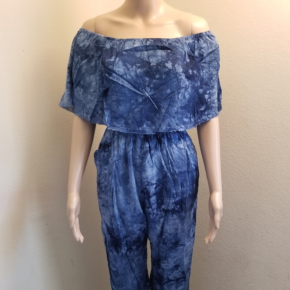 JUMPSUIT FASHION